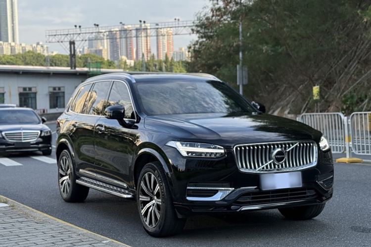 Used Volvo XC90 2023 B5 SmartDrive Luxury Edition 5 Seats Exterior 2