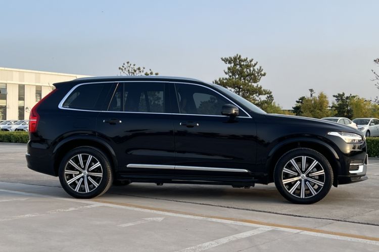 Used Volvo XC90 2023 B5 SmartDrive Luxury Edition 5 Seats Exterior 2