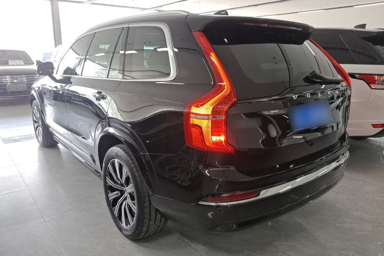 Used Volvo XC90 2023 B5 SmartDrive Luxury Edition 5 Seats Exterior 2