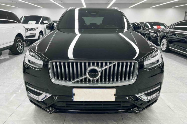 Used Volvo XC90 2023 B5 SmartDrive Luxury Edition 5 Seats Exterior 3