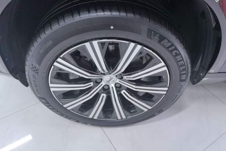 Used Volvo XC90 2023 B6 Zhiya Luxury 7-Seater Exterior 3