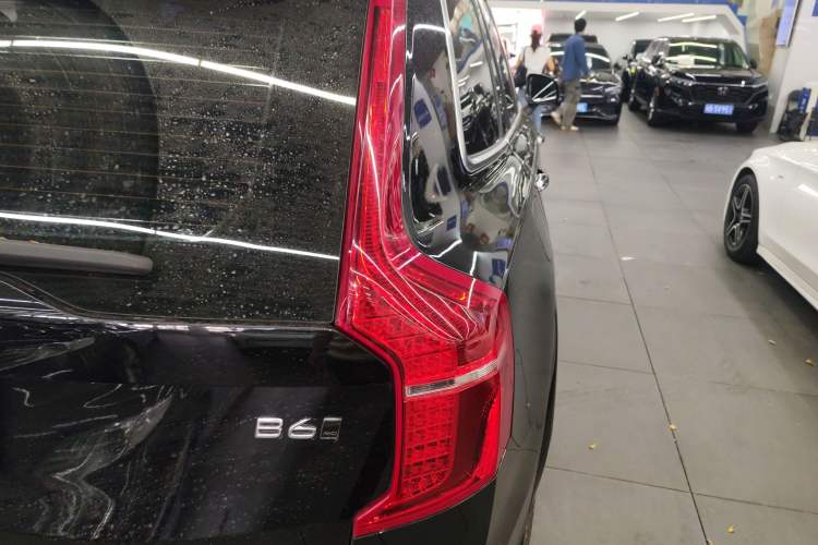 Used Volvo XC90 2023 B6 Zhiyi Luxury Edition 7-Seater Exterior 3