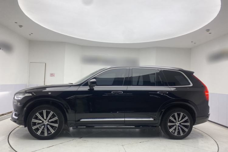 Used Volvo XC90 2023 B5 SmartDrive Luxury Edition 5 Seats Exterior 3