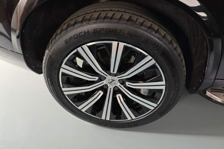 Used Volvo XC90 2023 B6 Zhiyi Luxury Edition 7-Seater Exterior 5