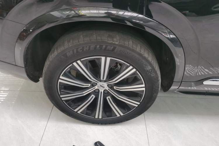 Used Volvo XC90 2023 B6 Zhiyi Luxury Edition 7-Seater Exterior 8