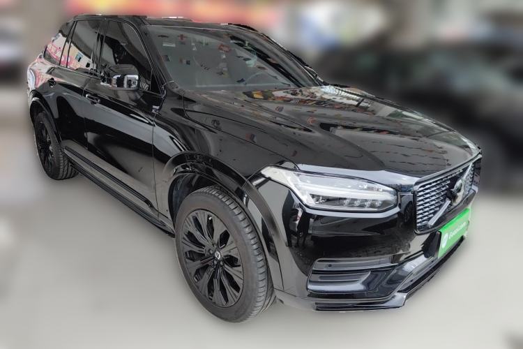Used Volvo XC90 2023 B5 SmartDrive Luxury Edition 5 Seats Front Right 45 Deg