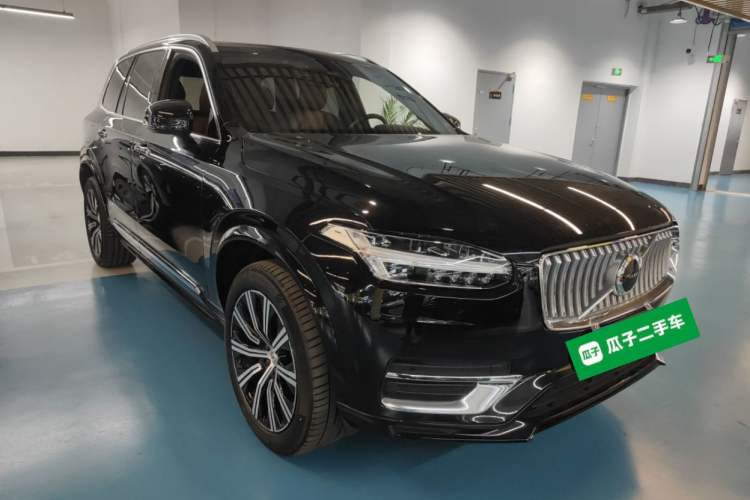 Used Volvo XC90 2023 B6 Zhiyi Luxury Edition 7-Seater Front Right 45 Deg