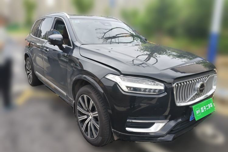 Used Volvo XC90 2023 B6 Zhiyi Luxury Edition 7-Seater Front Right 45 Deg