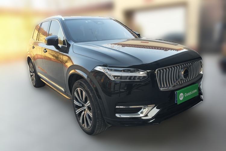 Used Volvo XC90 2023 B6 Zhiyi Luxury Edition 7-Seater Front Right 45 Deg