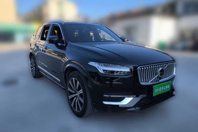 Used Volvo XC90 2023 B6 Zhiyi Luxury Edition 7-Seater Front Right 45 Deg