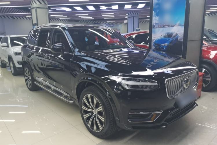 Used Volvo XC90 2023 B6 Zhiyi Luxury Edition 7-Seater Front Right 45 Deg