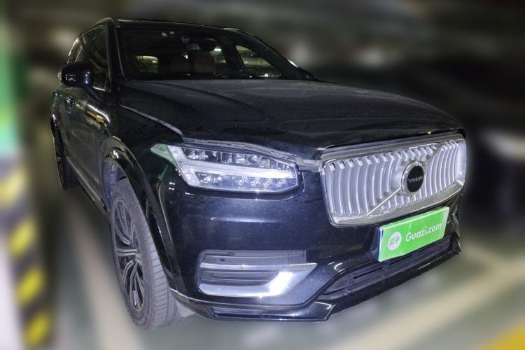 Used Volvo XC90 2023 B6 Zhiyi Luxury Edition 7-Seater Front Right 45 Deg