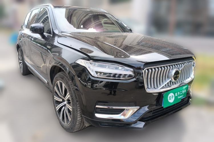 Used Volvo XC90 2023 B6 Zhiyi Luxury Edition 7-Seater Front Right 45 Deg
