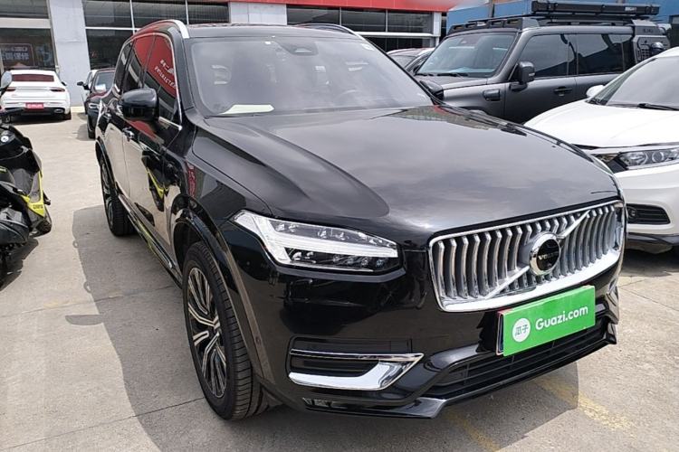 Used Volvo XC90 2023 B6 Zhiya Luxury 7-Seater Front Right 45 Deg