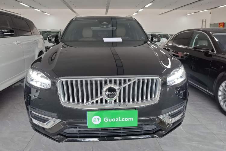 Used Volvo XC90 2023 B5 SmartDrive Luxury Edition 5 Seats Front