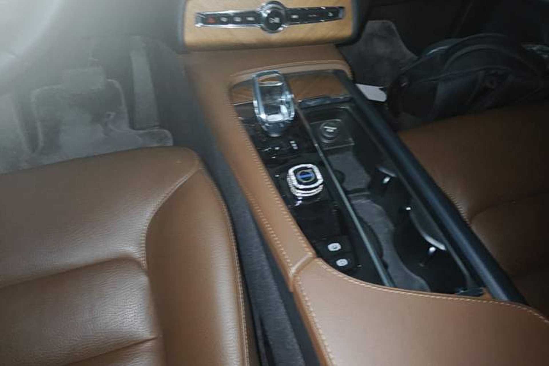 Used Volvo XC90 2023 B5 SmartDrive Luxury Edition 5 Seats Gear Lever