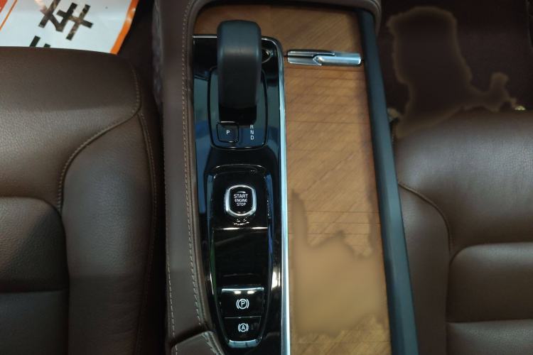 Used Volvo XC90 2023 B6 Zhiyi Luxury Edition 7-Seater Gear Lever