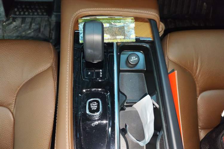 Used Volvo XC90 2023 B6 Zhiyi Luxury Edition 7-Seater Gear Lever