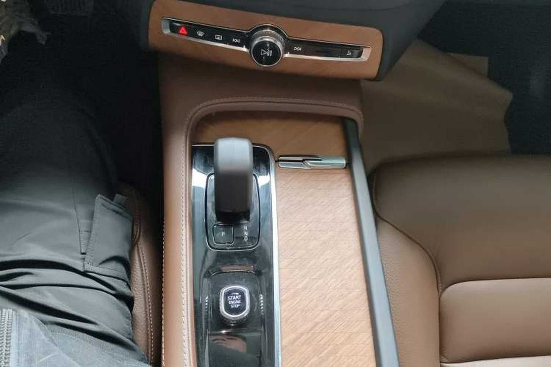Used Volvo XC90 2023 B5 SmartDrive Luxury Edition 5 Seats Gear Lever