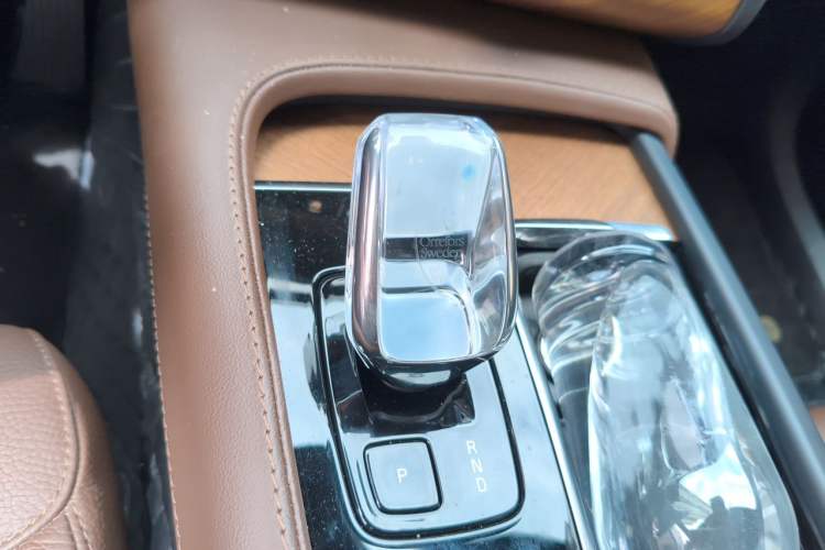 Used Volvo XC90 2023 B6 Zhiyi Luxury Edition 7-Seater Gear Lever