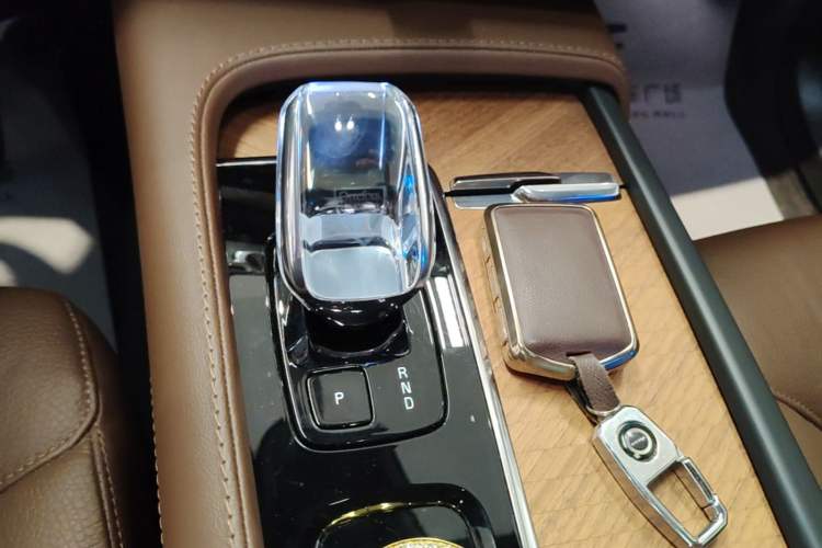Used Volvo XC90 2023 B6 Zhiyi Luxury Edition 7-Seater Gear Lever