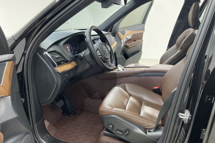 Used Volvo XC90 2023 B6 Zhiyi Luxury Edition 7-Seater Interior 2