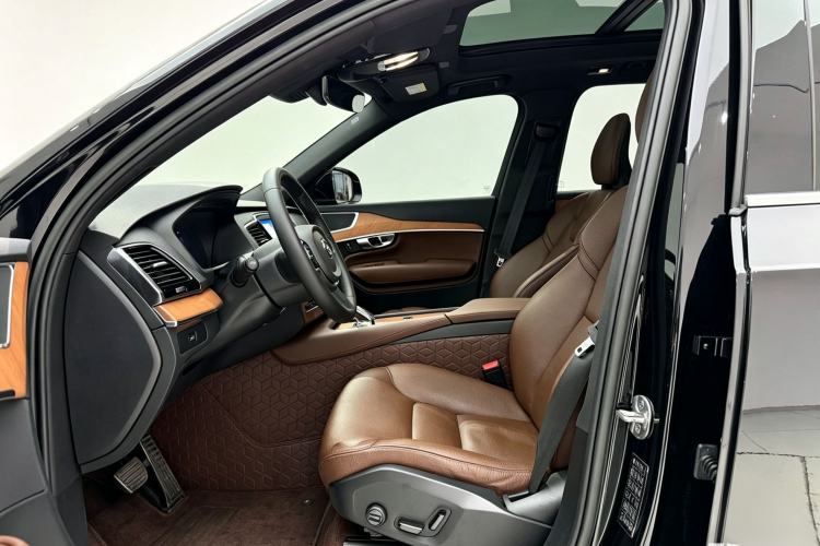 Used Volvo XC90 2023 B6 Zhiyi Luxury Edition 7-Seater Interior 2