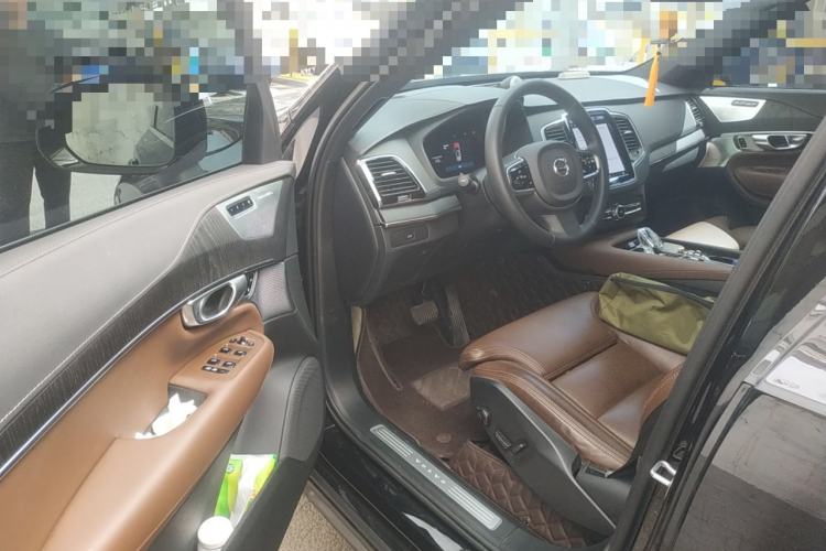 Used Volvo XC90 2023 B6 Zhiya Luxury 7-Seater Interior 3