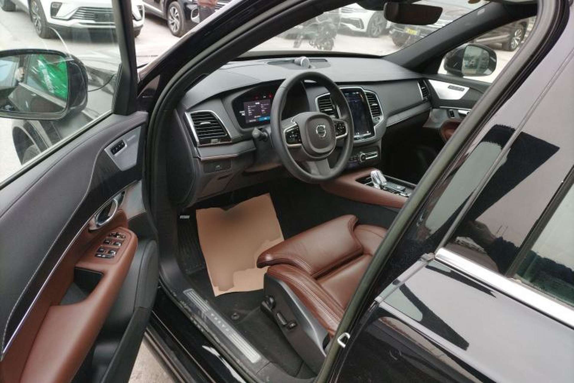 Used Volvo XC90 2023 B6 Zhiya Luxury 7-Seater Interior 3