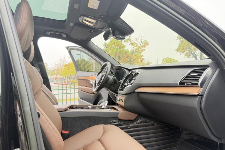 Used Volvo XC90 2023 B6 Zhiyi Luxury Edition 7-Seater Interior 3