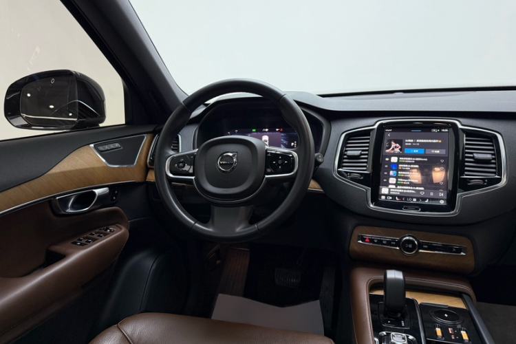 Used Volvo XC90 2023 B6 Zhiyi Luxury Edition 7-Seater Interior 6
