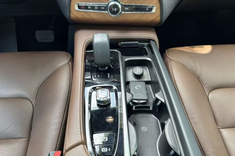 Used Volvo XC90 2023 B6 Zhiyi Luxury Edition 7-Seater Interior 8