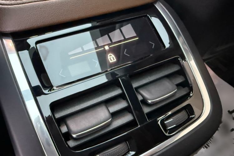 Used Volvo XC90 2023 B6 Zhiyi Luxury Edition 7-Seater Interior 9