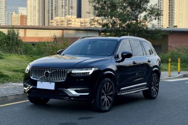 Used Volvo XC90 2023 B5 SmartDrive Luxury Edition 5 Seats