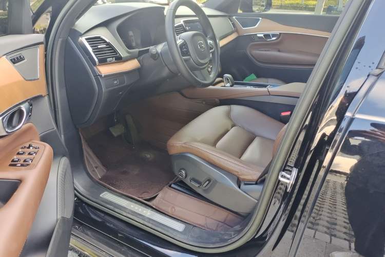 Used Volvo XC90 2023 B6 Zhiyi Luxury Edition 7-Seater Left Front Seat