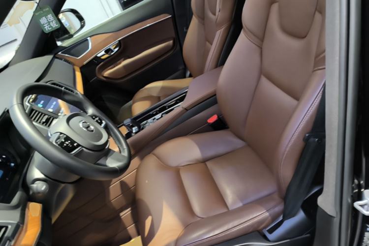 Used Volvo XC90 2023 B5 SmartDrive Luxury Edition 7 Seats Left Front Seat