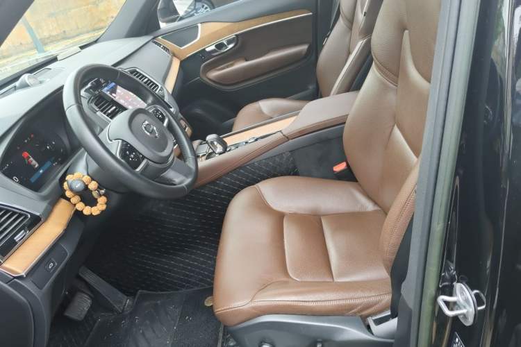 Used Volvo XC90 2023 B6 Zhiyi Luxury Edition 7-Seater Left Front Seat