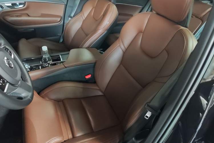 Used Volvo XC90 2023 B6 Zhiya Luxury 7-Seater Left Front Seat