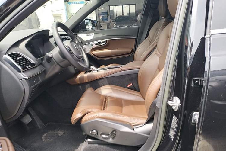 Used Volvo XC90 2023 B6 Zhiya Luxury 7-Seater Left Front Seat