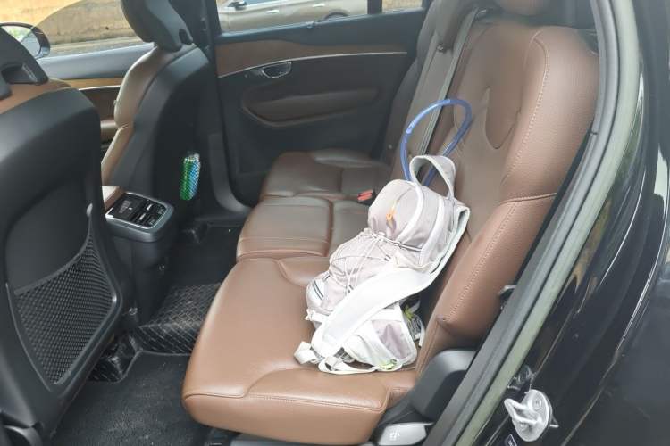 Used Volvo XC90 2023 B6 Zhiyi Luxury Edition 7-Seater Left Rear Seat