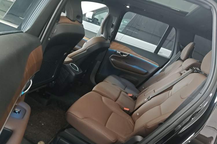 Used Volvo XC90 2023 B5 SmartDrive Luxury Edition 5 Seats Left Rear Seat