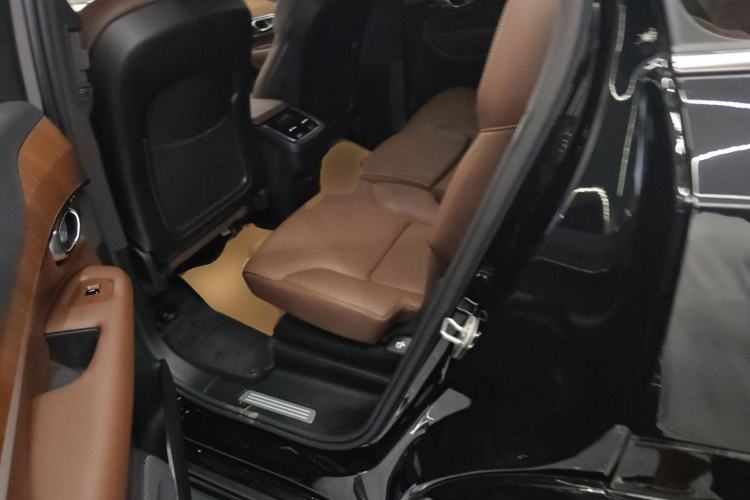 Used Volvo XC90 2023 B5 SmartDrive Luxury Edition 7 Seats Left Rear Seat