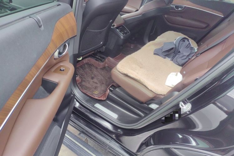 Used Volvo XC90 2023 B6 Zhiyi Luxury Edition 7-Seater Left Rear Seat