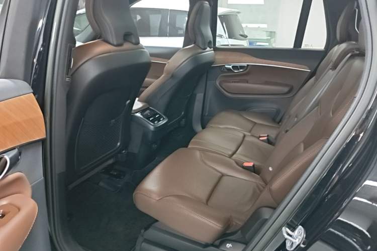 Used Volvo XC90 2023 B5 SmartDrive Luxury Edition 7 Seats Left Rear Seat