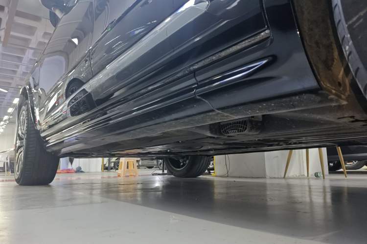 Used Volvo XC90 2023 B6 Zhiyi Luxury Edition 7-Seater Left Side Sill