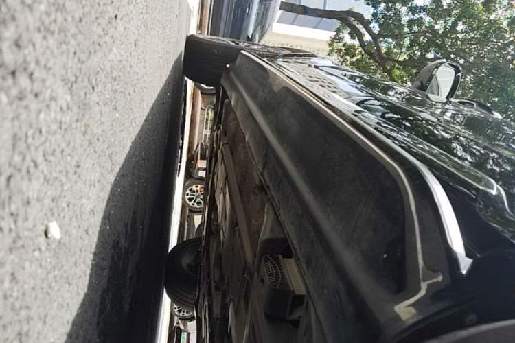 Used Volvo XC90 2023 B6 Zhiyi Luxury Edition 7-Seater Left Side Sill