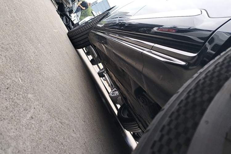 Used Volvo XC90 2023 B6 Zhiya Luxury 7-Seater Left Side Sill