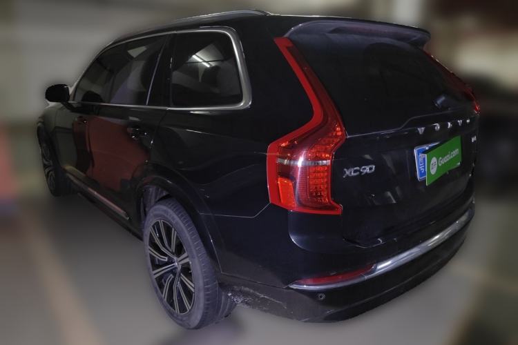 Used Volvo XC90 2023 B5 SmartDrive Luxury Edition 5 Seats Rear Left 45 Deg
