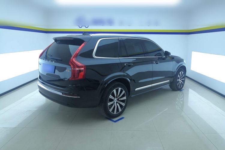 Used Volvo XC90 2023 B5 SmartDrive Luxury Edition 5 Seats Rear Right 45 Deg