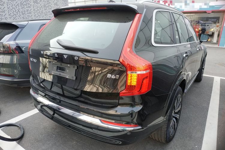 Used Volvo XC90 2023 B6 Zhiya Luxury 7-Seater Rear Right 45 Deg